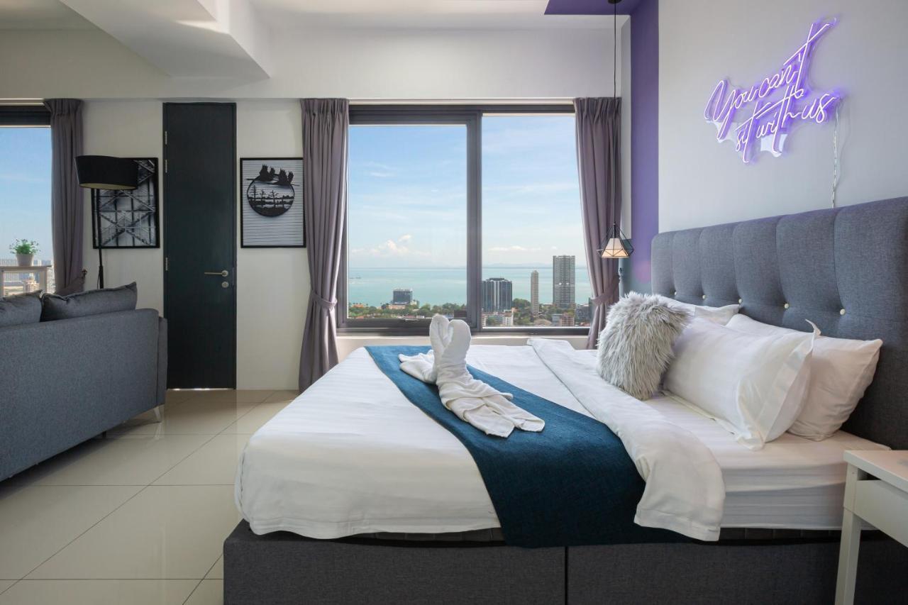 Tropicana 218 Macalister * George Town