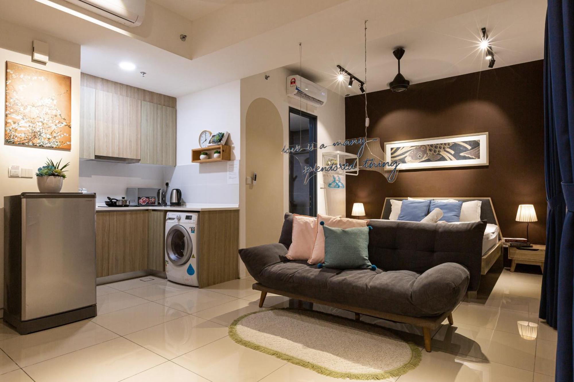 Tropicana 218 Macalister Apartment George Town